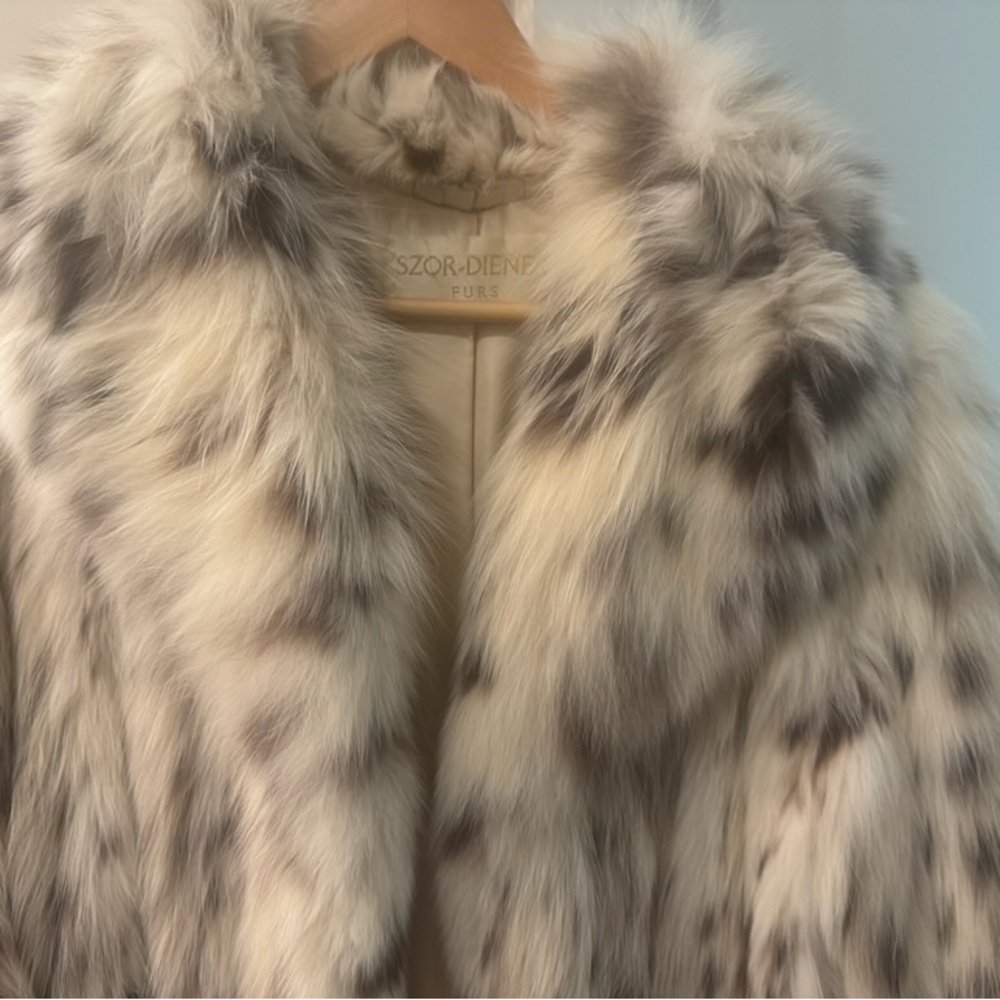 Vintage Luxurious Women's Gray Fur Coat